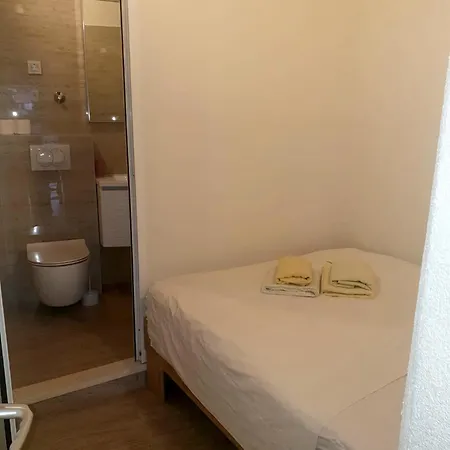 Διαμέρισμα Sidro *