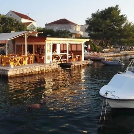 Διαμέρισμα Sidro *