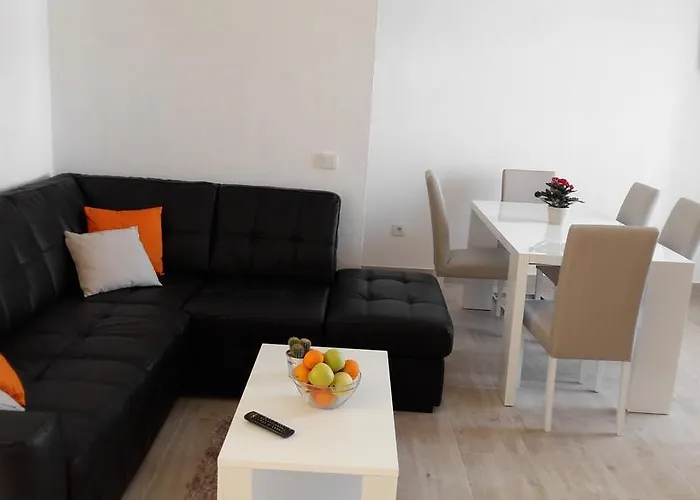 Apartament Sidro *